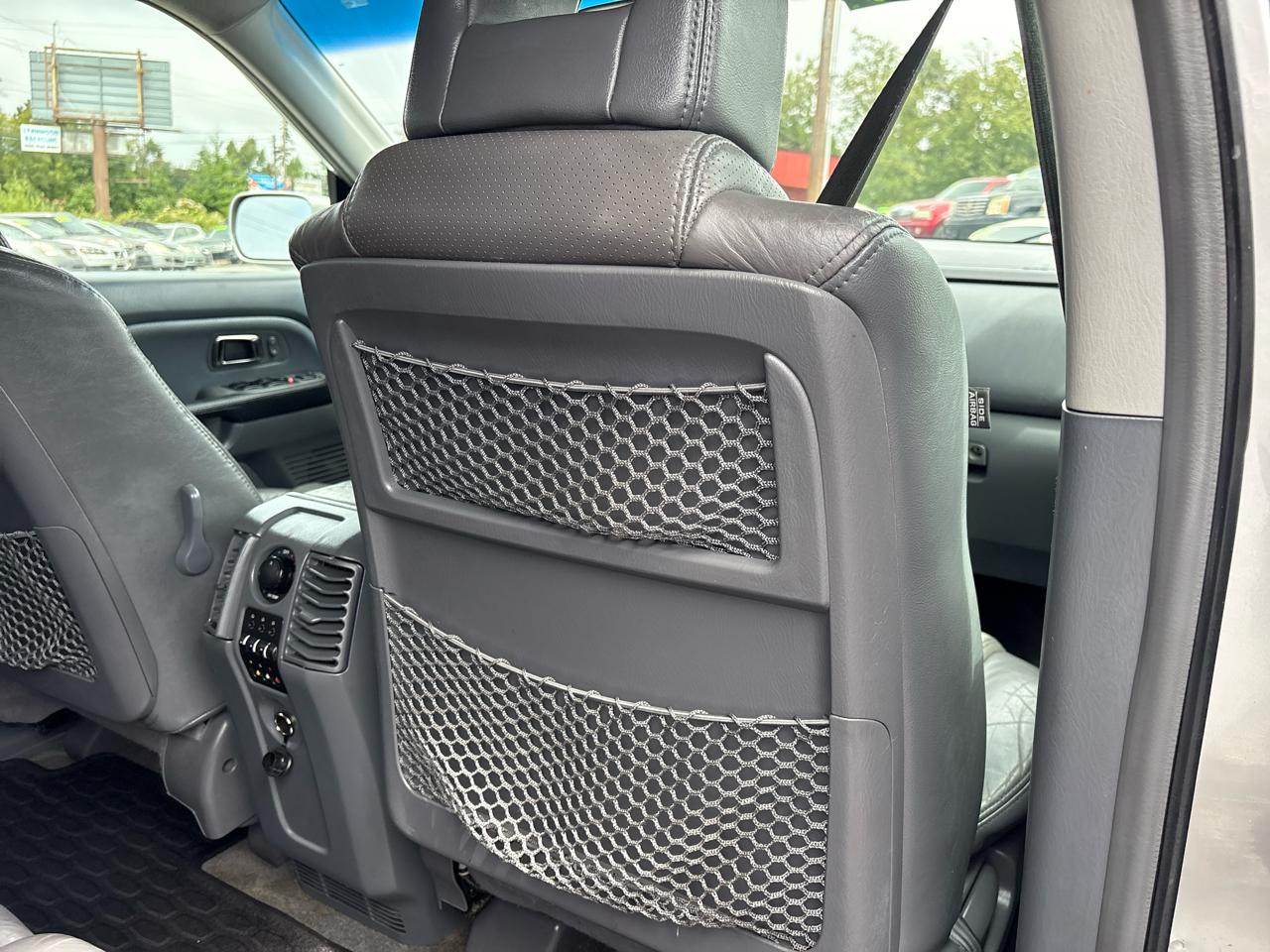 Honda Pilot EX w/ Leather and DVD 2005