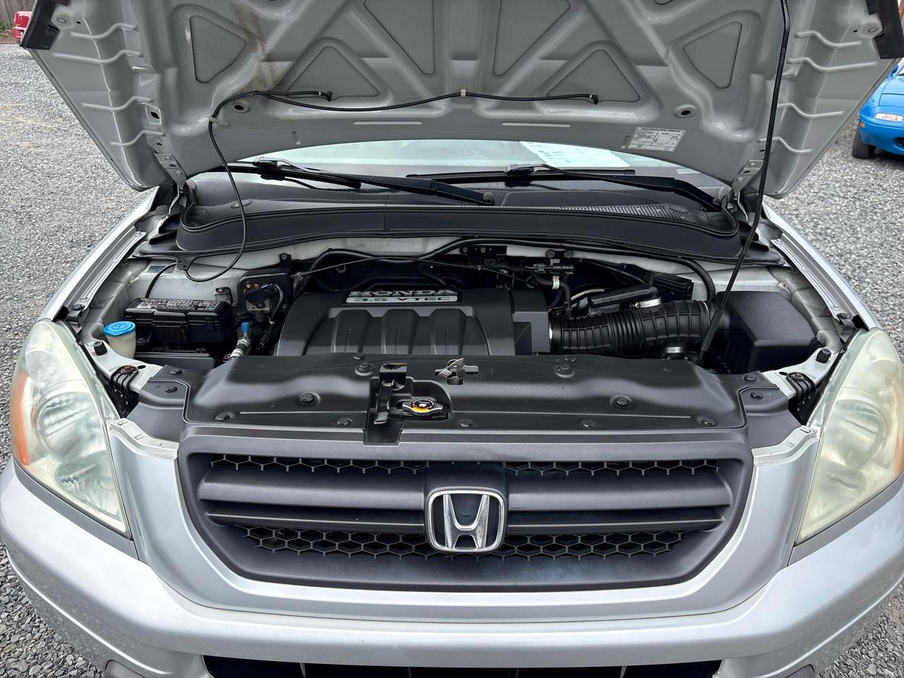 Honda Pilot EX w/ Leather and DVD 2005