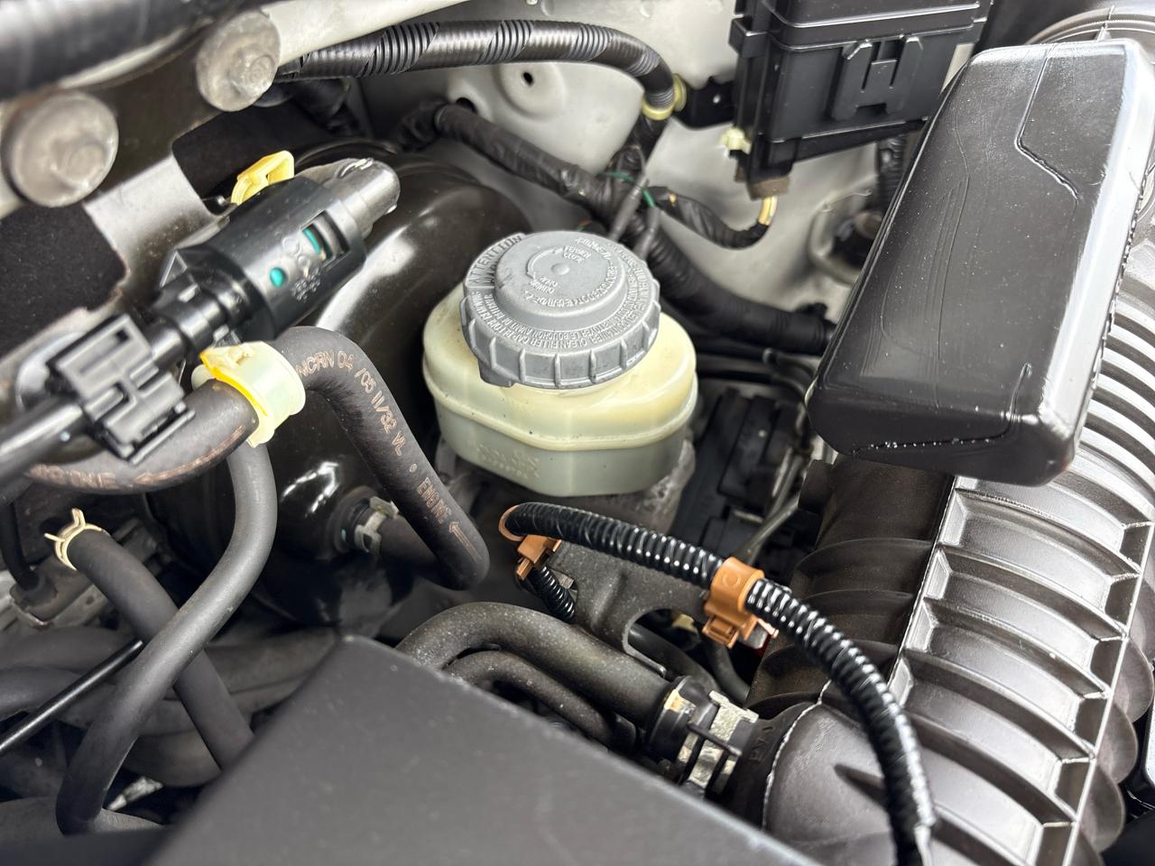 Honda Pilot EX w/ Leather and DVD 2005