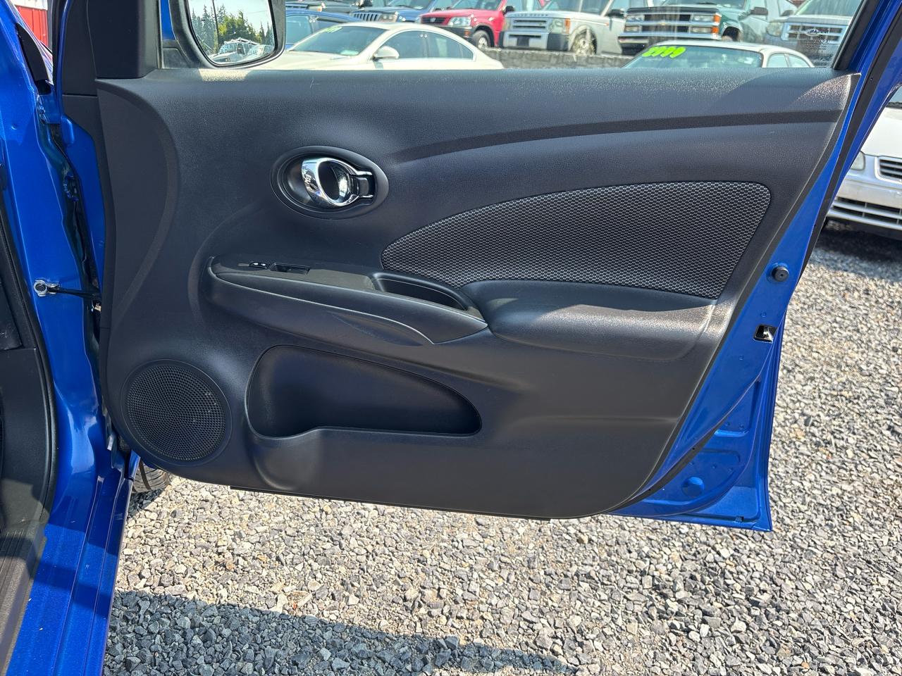 Nissan Versa 1.6 S 5M 2017