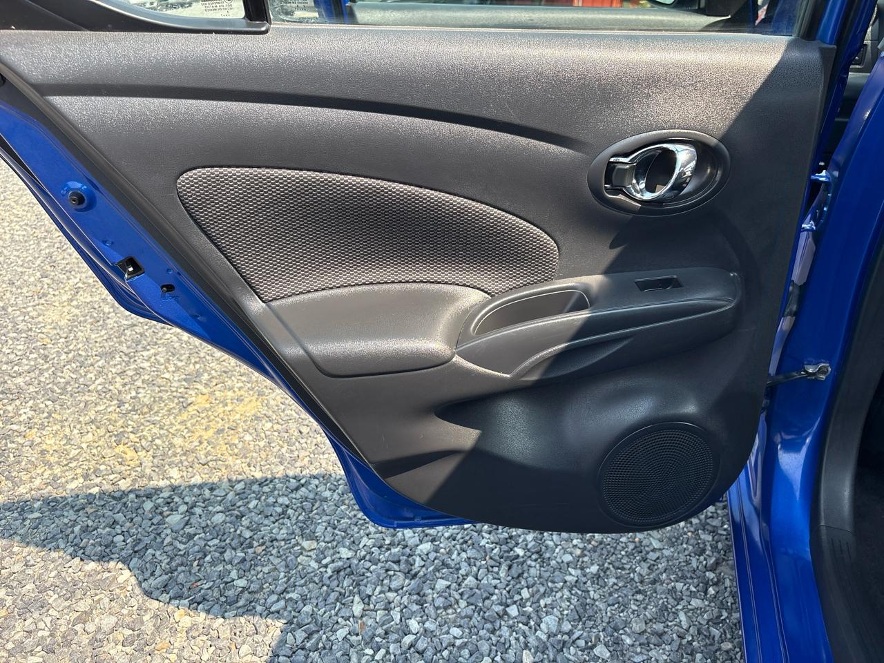 Nissan Versa 1.6 S 5M 2017
