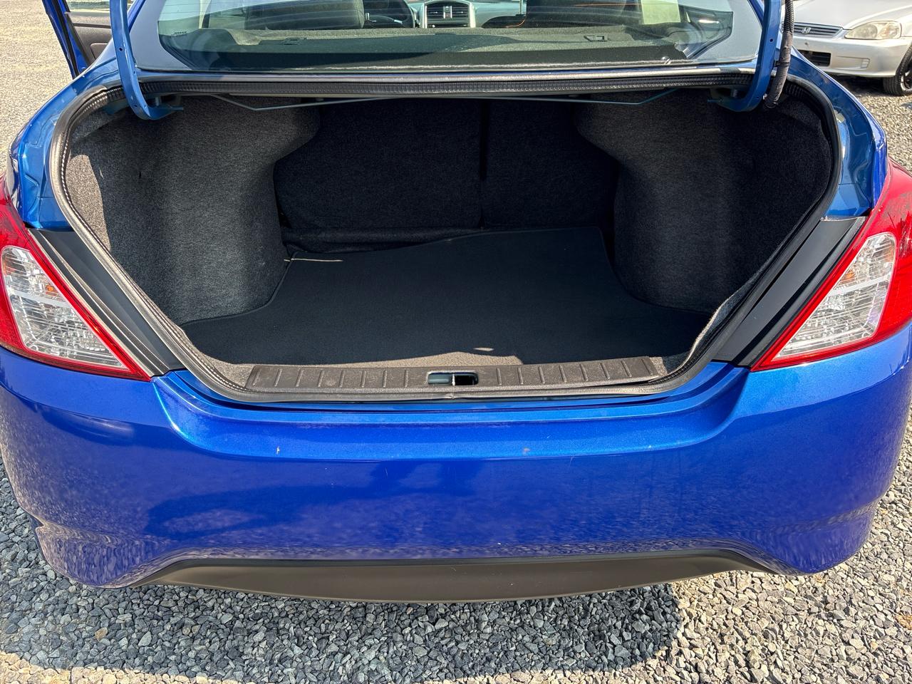 Nissan Versa 1.6 S 5M 2017