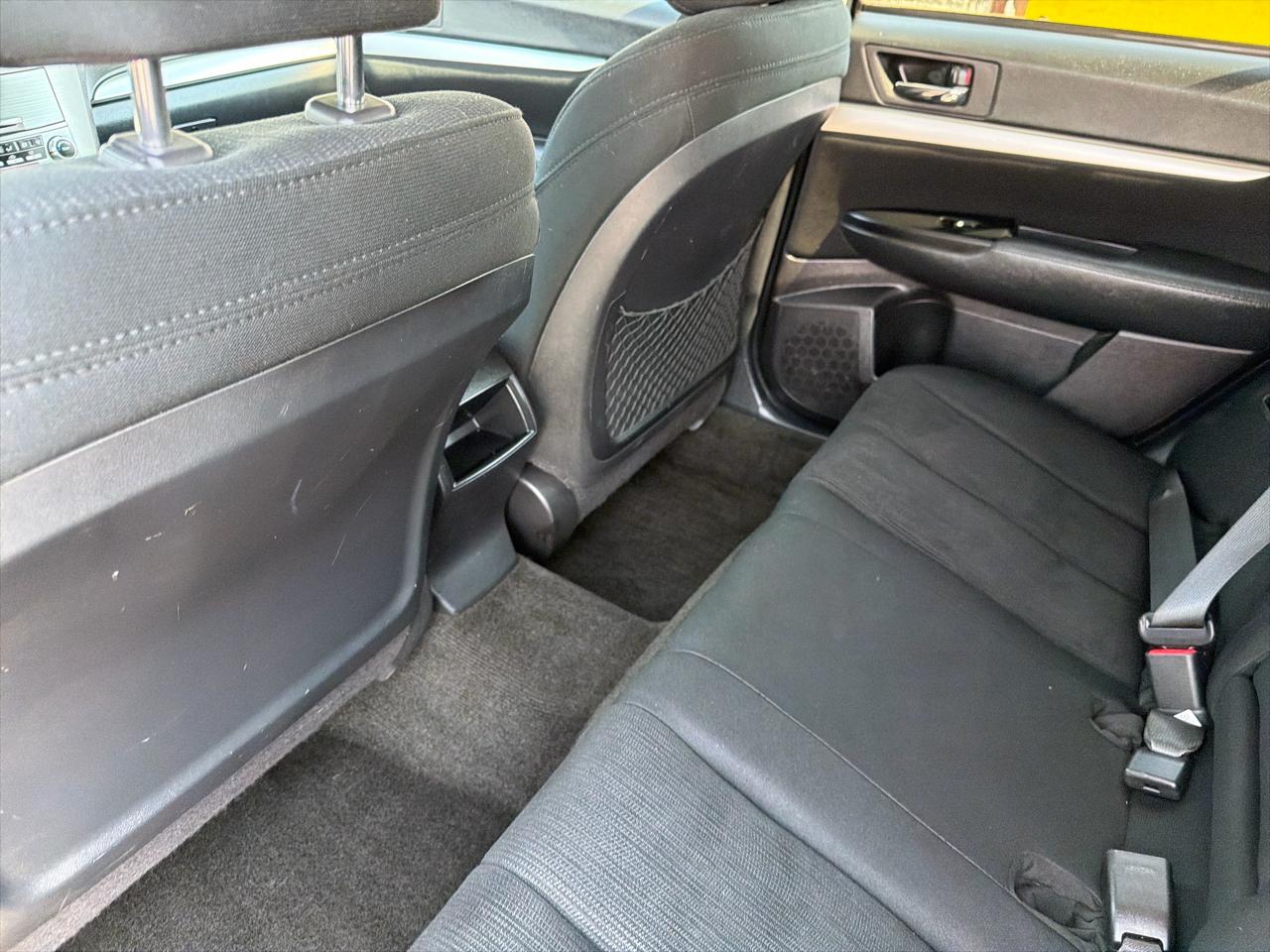 Subaru Outback 2.5i Premium 2013
