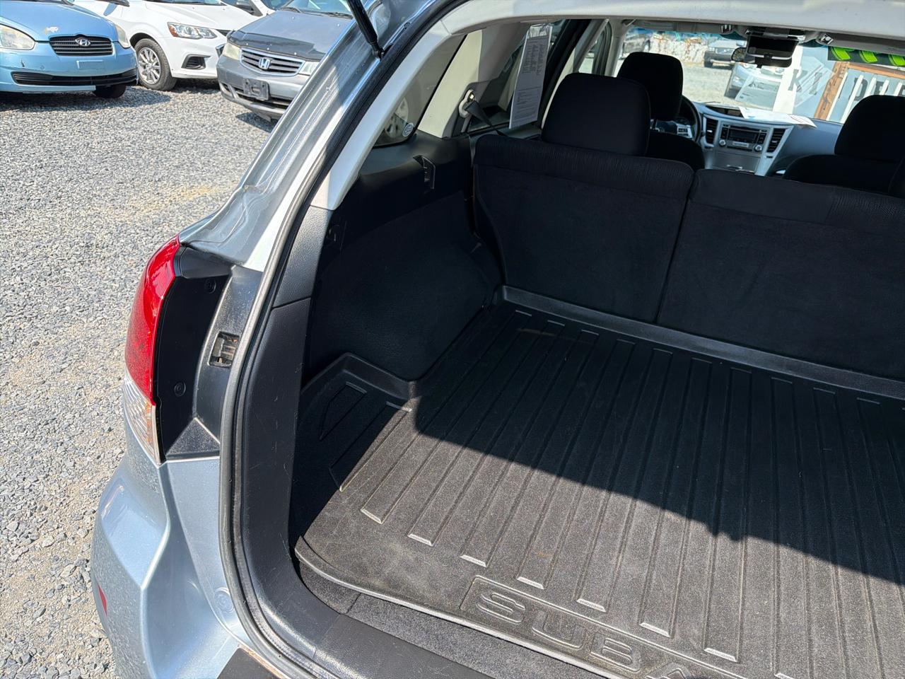 Subaru Outback 2.5i Premium 2013