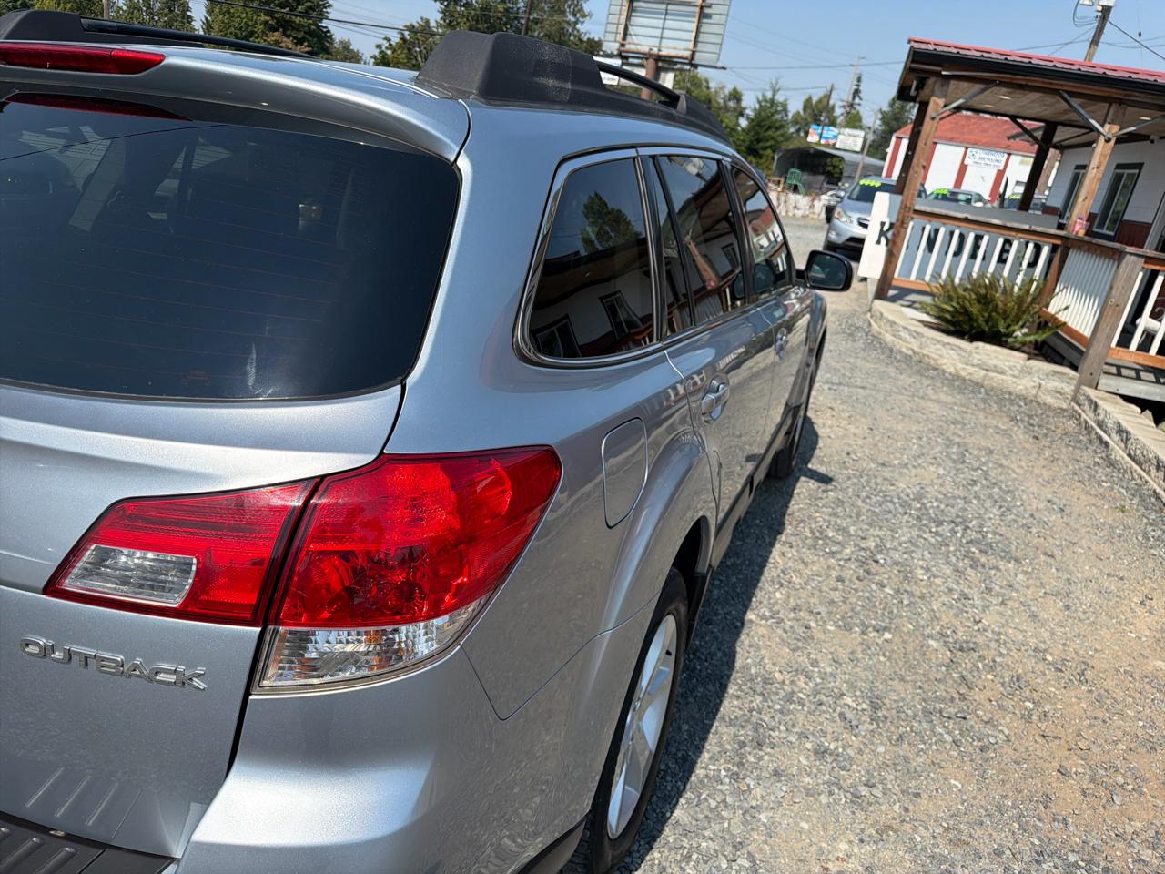 Subaru Outback 2.5i Premium 2013