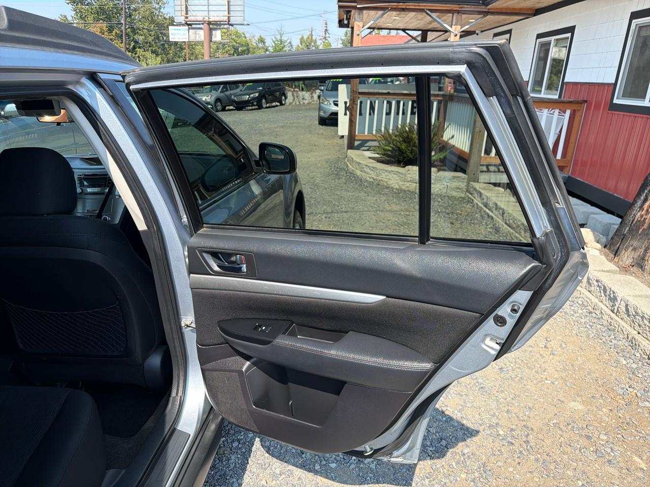 Subaru Outback 2.5i Premium 2013