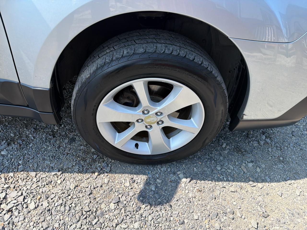Subaru Outback 2.5i Premium 2013