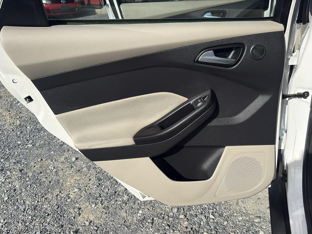 Ford Focus SEL 2012
