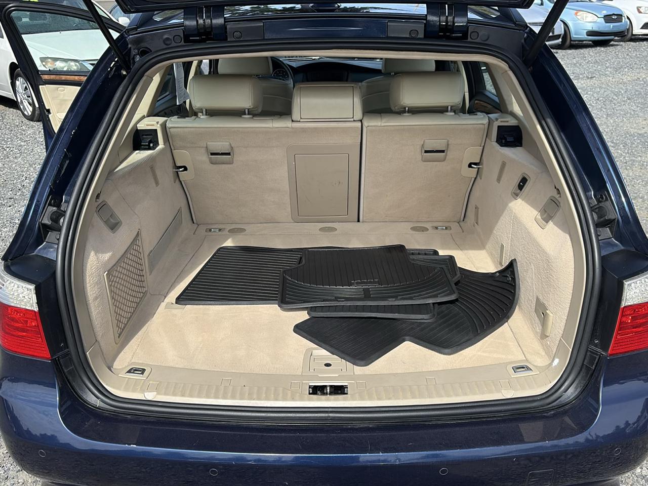 BMW 5-Series Sport Wagon 535xi 2008