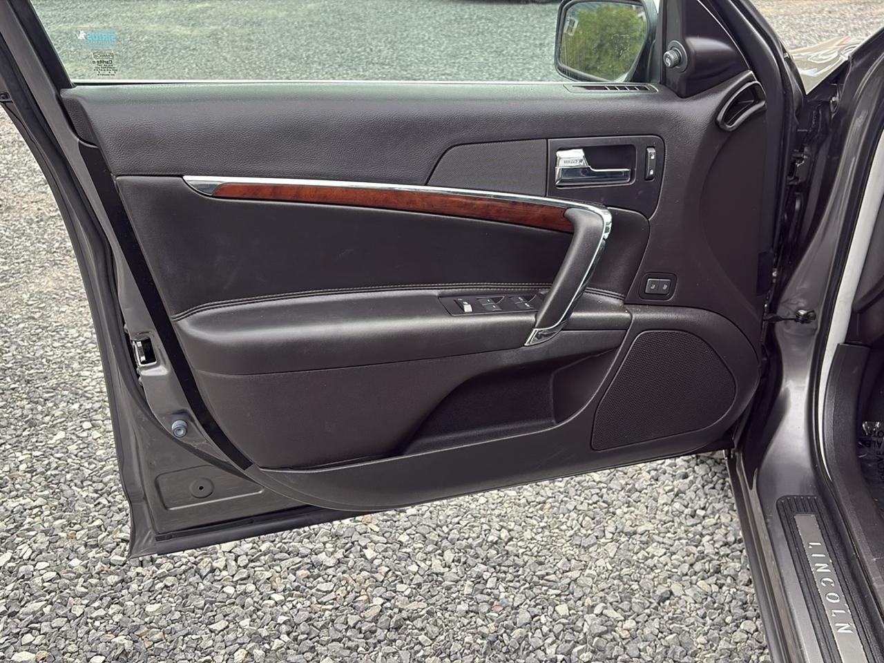 Lincoln MKZ AWD 2011