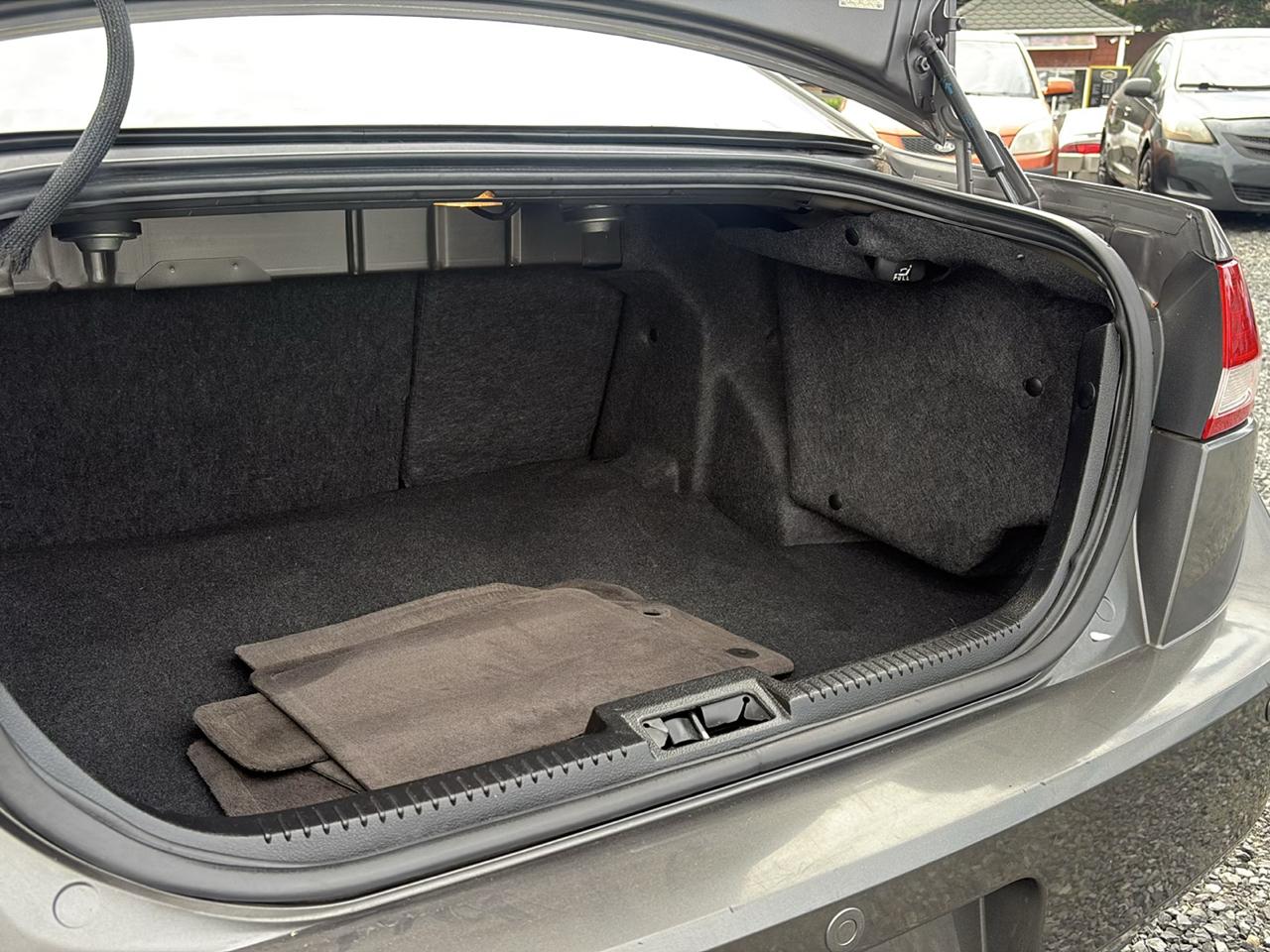 Lincoln MKZ AWD 2011