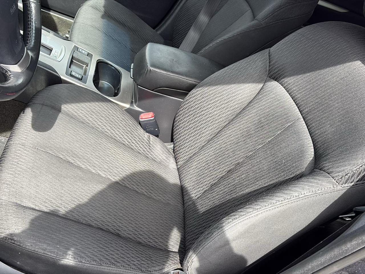 Subaru Outback 2.5i Premium 2012