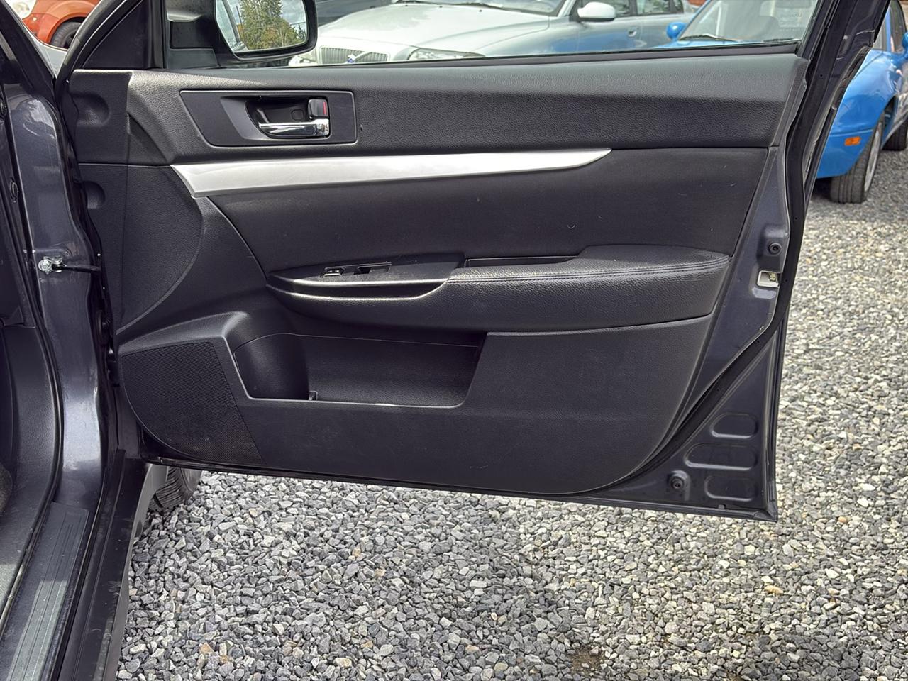 Subaru Outback 2.5i Premium 2012