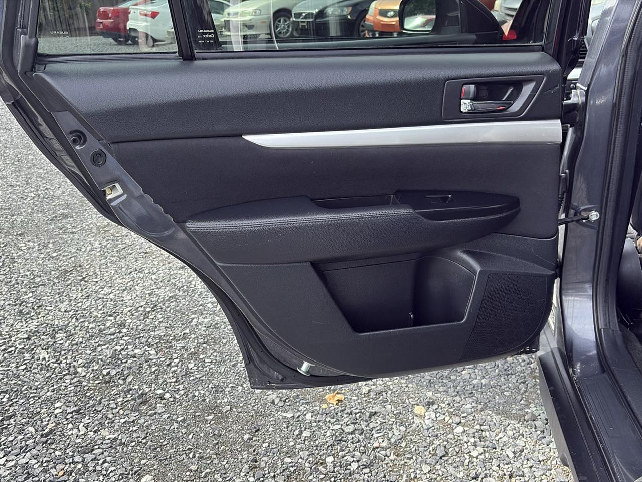 Subaru Outback 2.5i Premium 2012