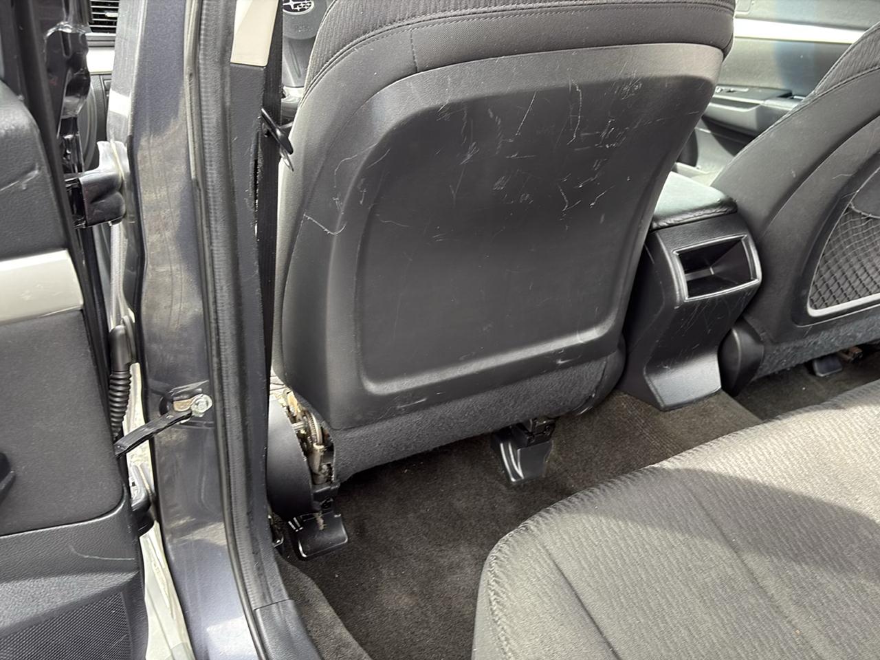 Subaru Outback 2.5i Premium 2012