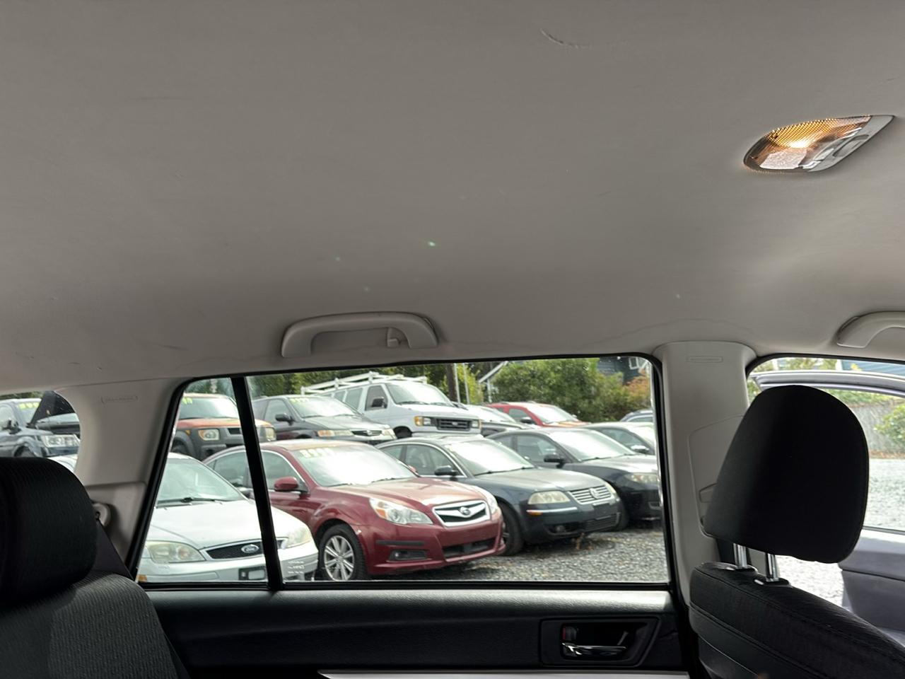 Subaru Outback 2.5i Premium 2012