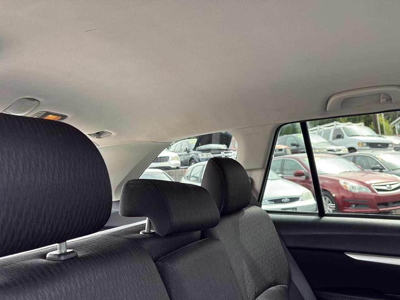Subaru Outback 2.5i Premium 2012
