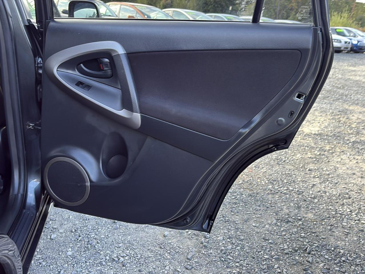 Toyota RAV4 Sport V6 4WD 2006