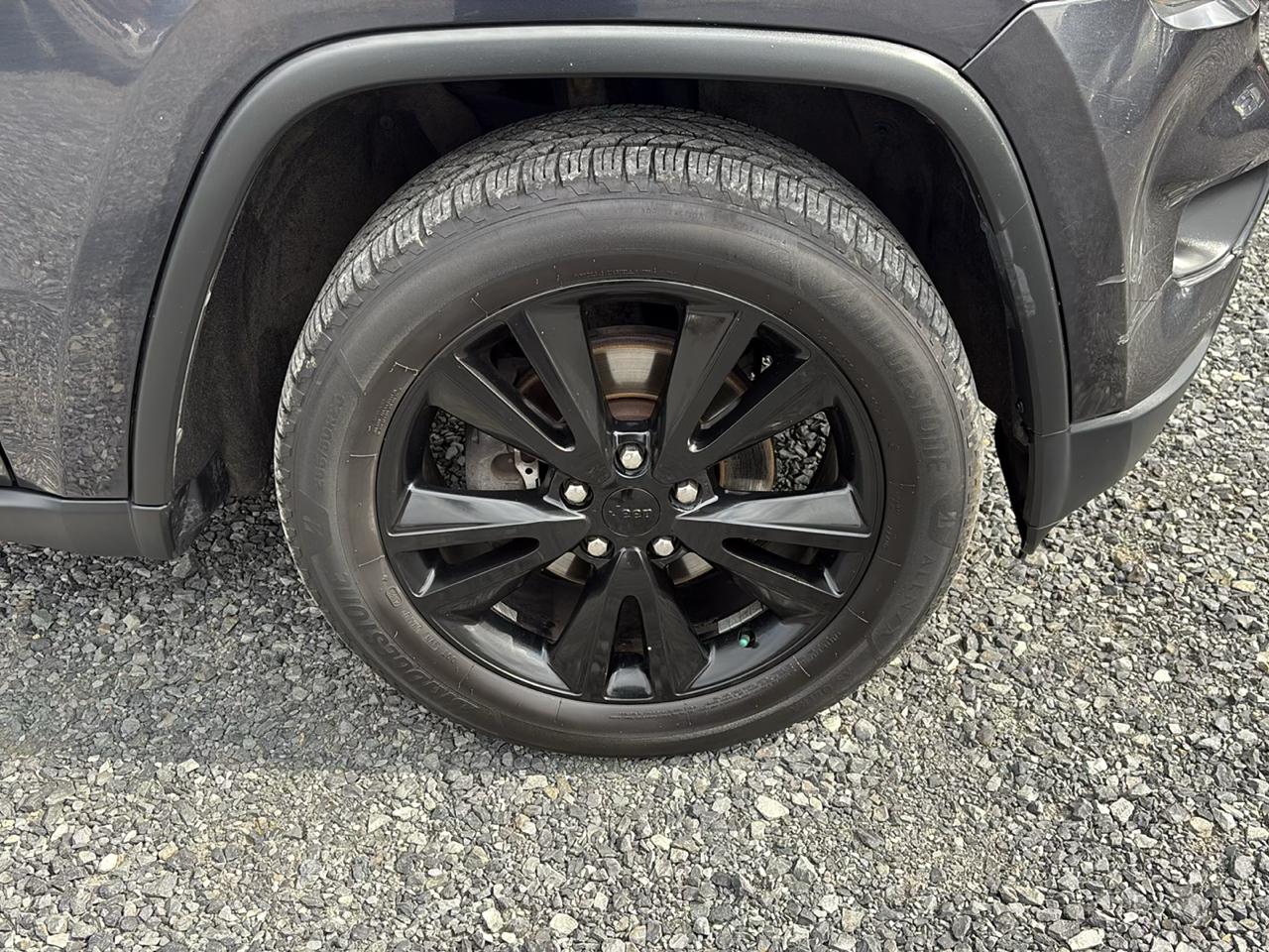 Jeep Grand Cherokee Laredo 4WD 2012
