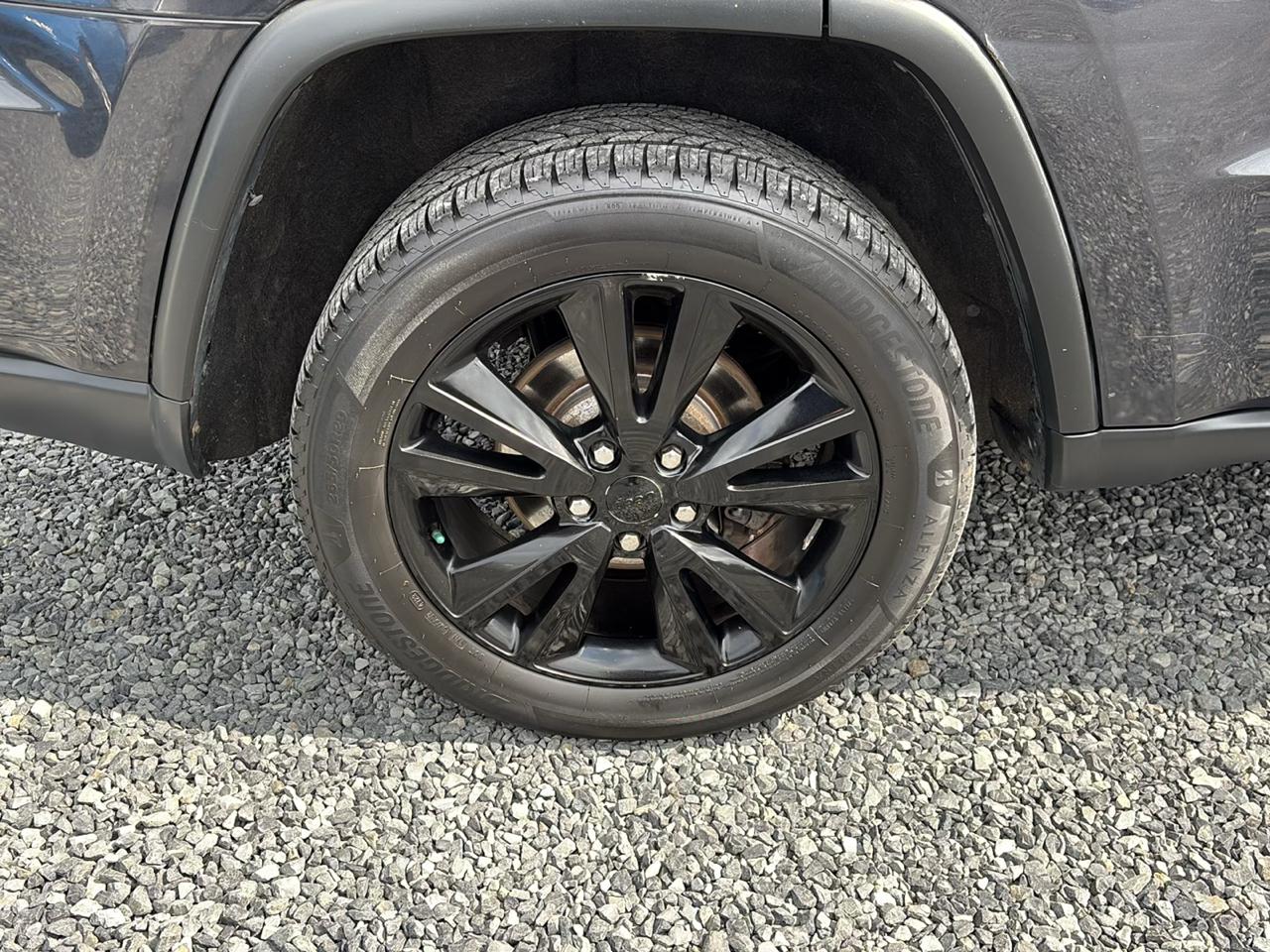 Jeep Grand Cherokee Laredo 4WD 2012
