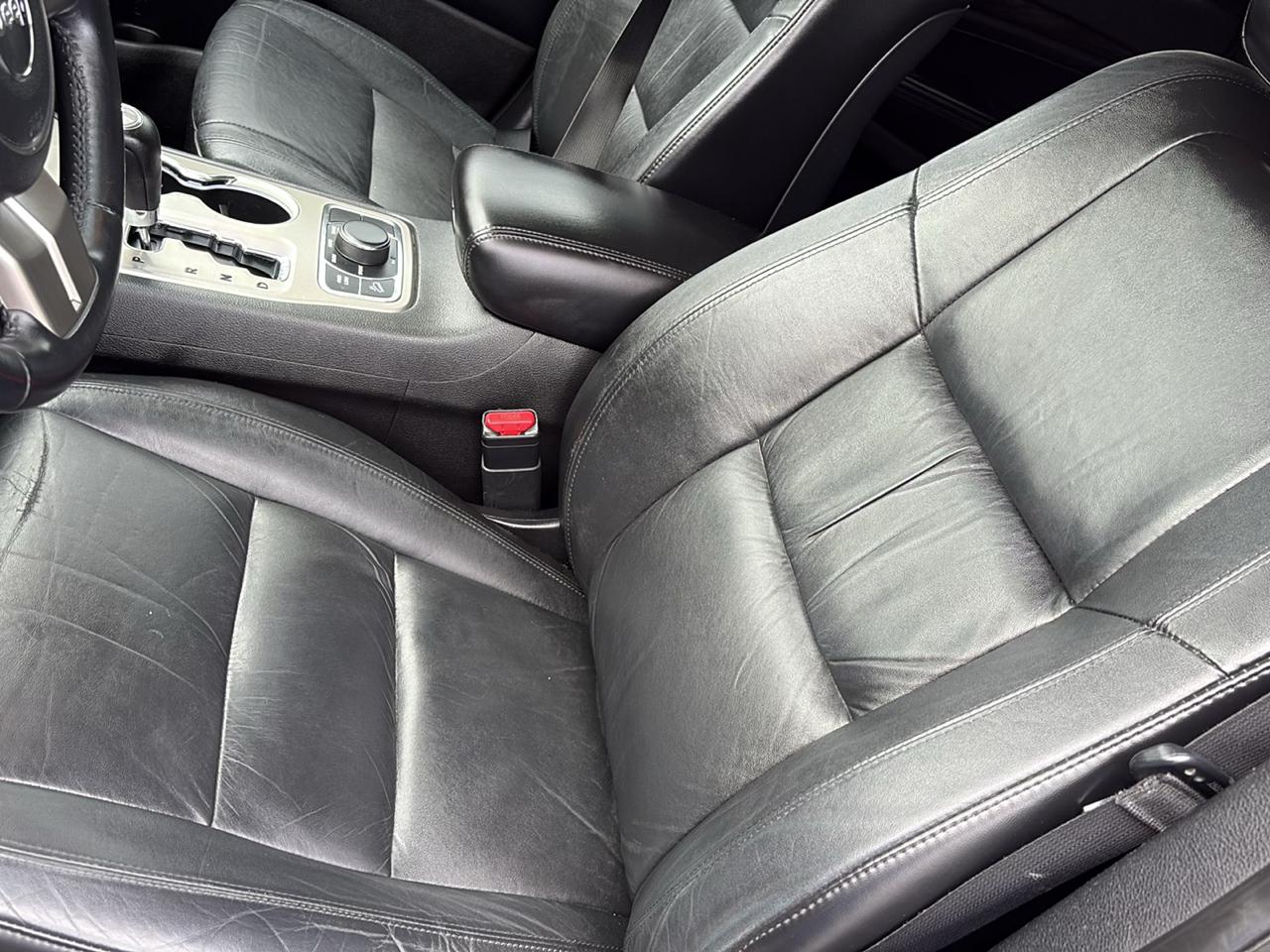 Jeep Grand Cherokee Laredo 4WD 2012