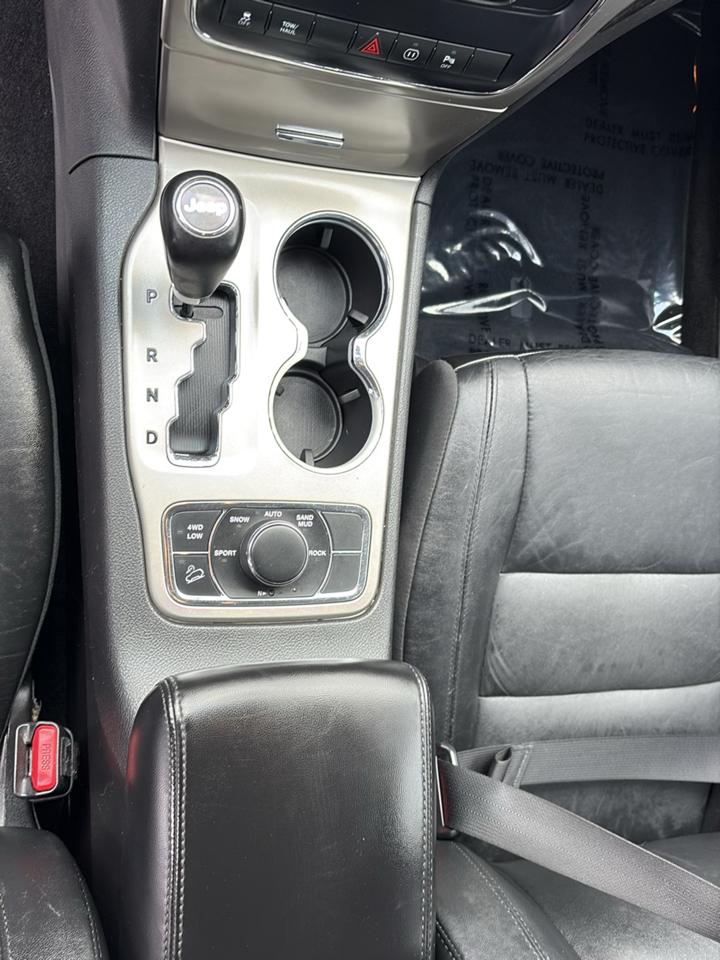 Jeep Grand Cherokee Laredo 4WD 2012