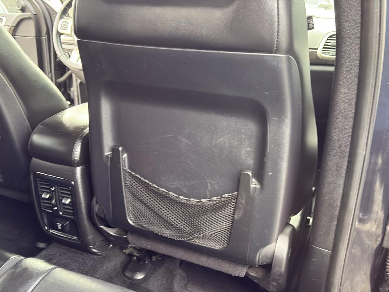 Jeep Grand Cherokee Laredo 4WD 2012