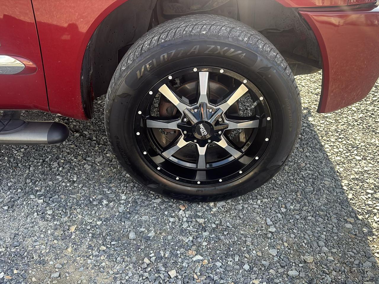 Nissan Titan LE Crew Cab 4WD 2007