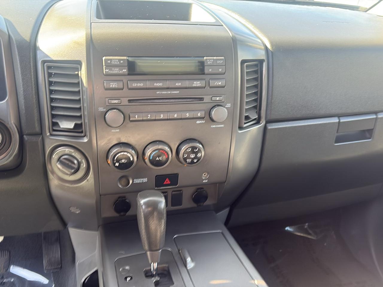 Nissan Titan LE Crew Cab 4WD 2007