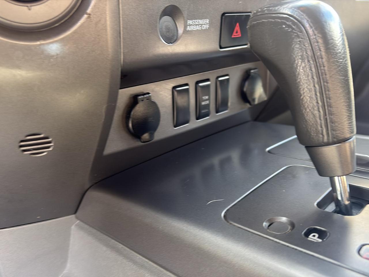 Nissan Titan LE Crew Cab 4WD 2007