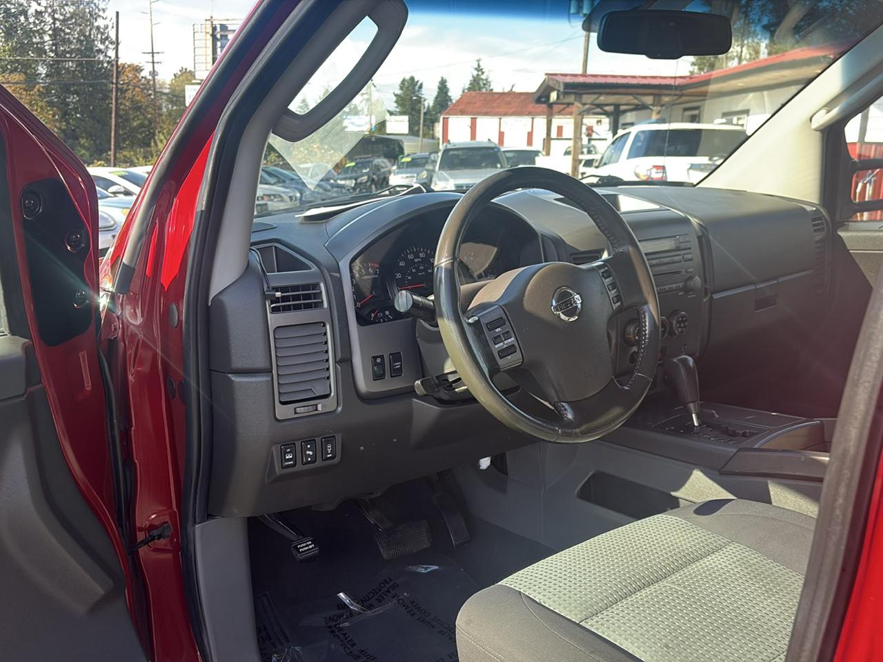 Nissan Titan LE Crew Cab 4WD 2007