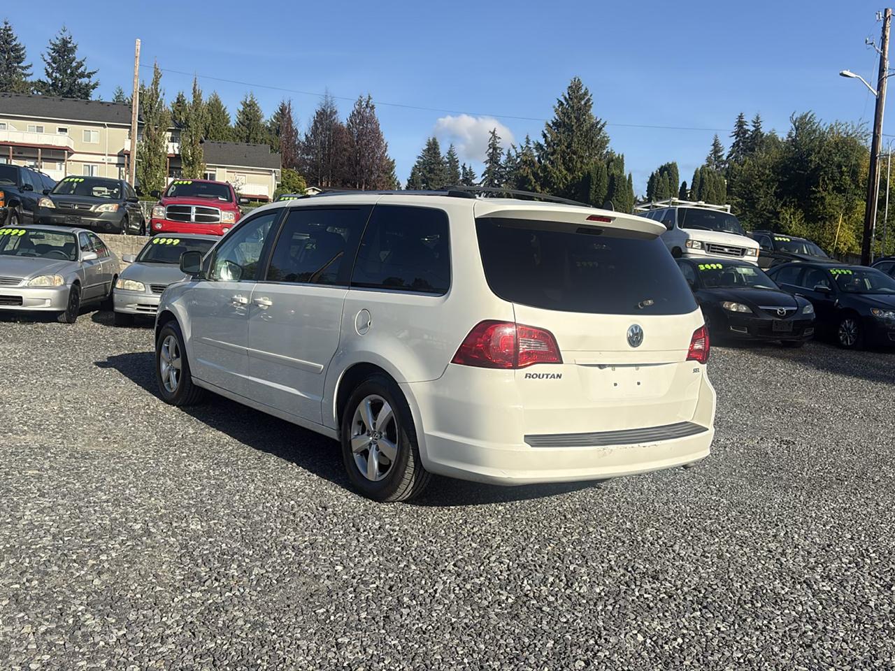 Volkswagen Routan SEL Premium 2009