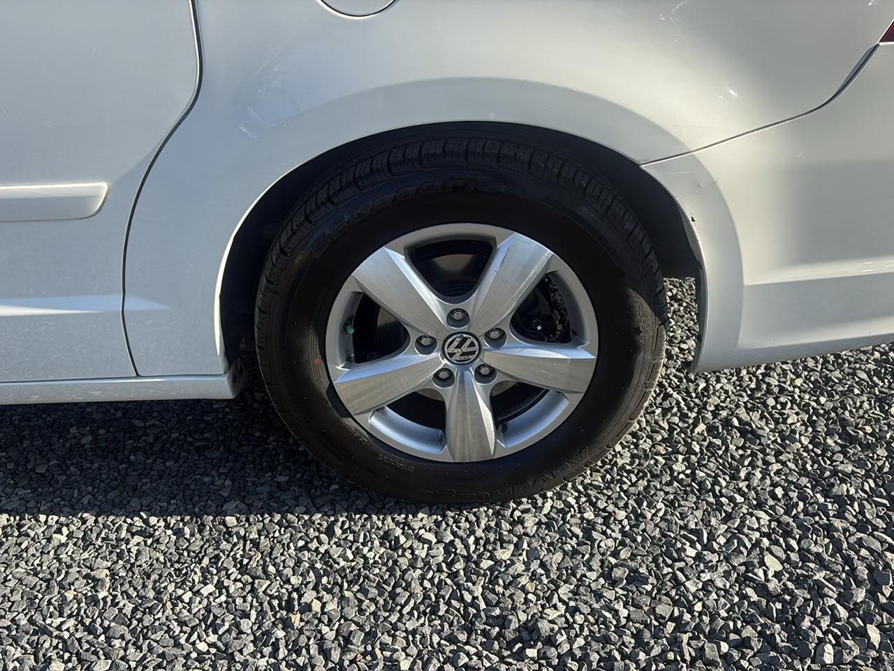 Volkswagen Routan SEL Premium 2009