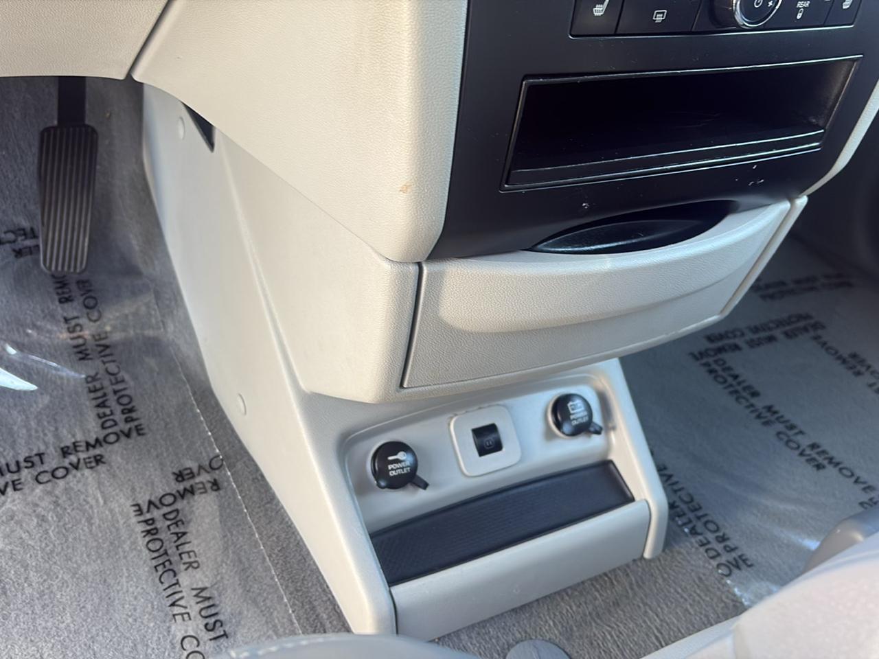 Volkswagen Routan SEL Premium 2009