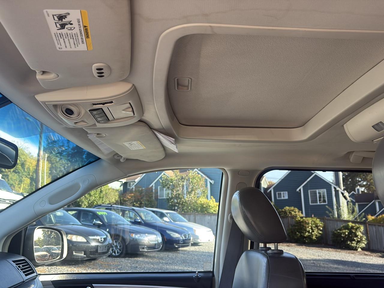 Volkswagen Routan SEL Premium 2009