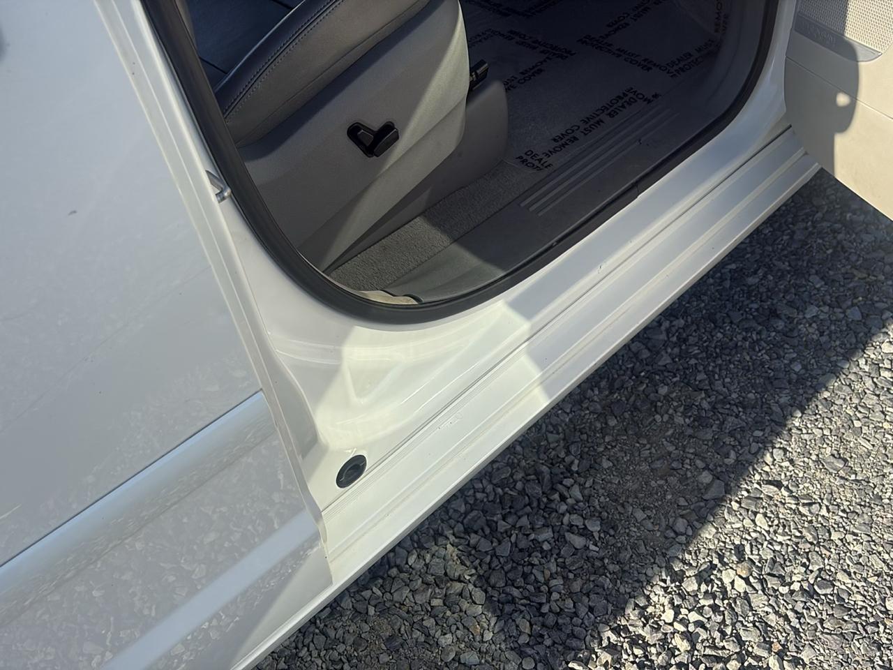 Volkswagen Routan SEL Premium 2009