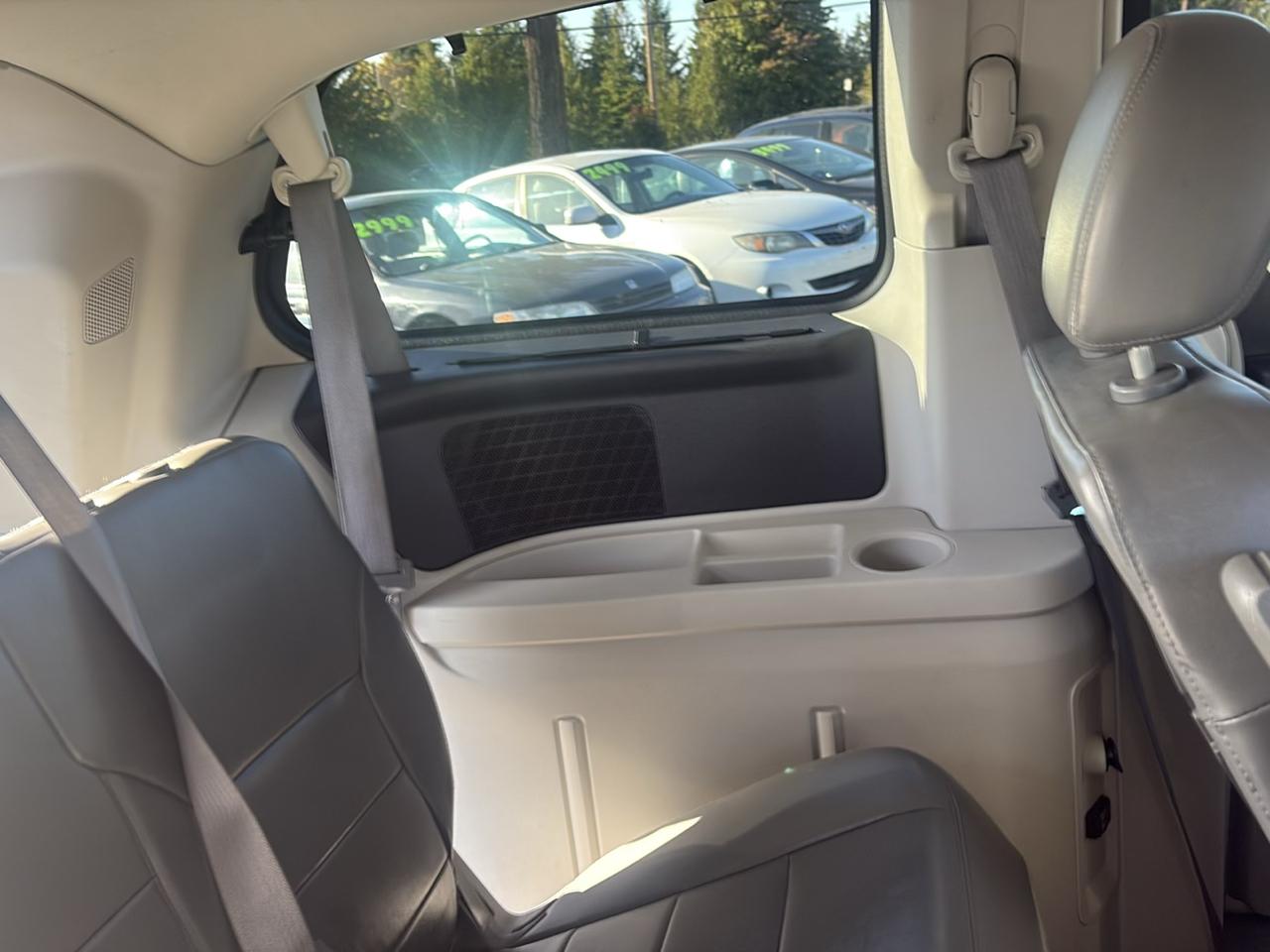 Volkswagen Routan SEL Premium 2009