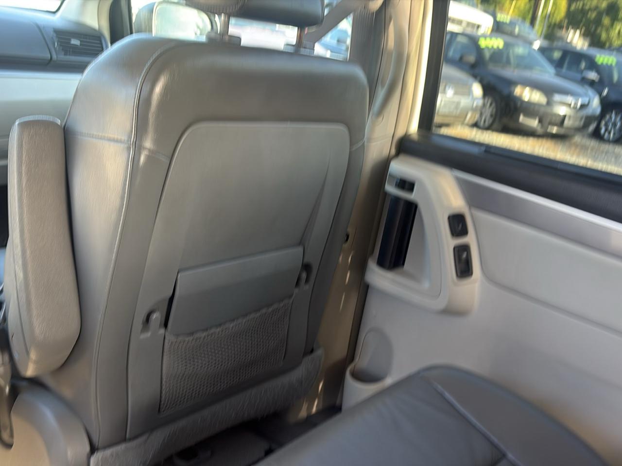 Volkswagen Routan SEL Premium 2009