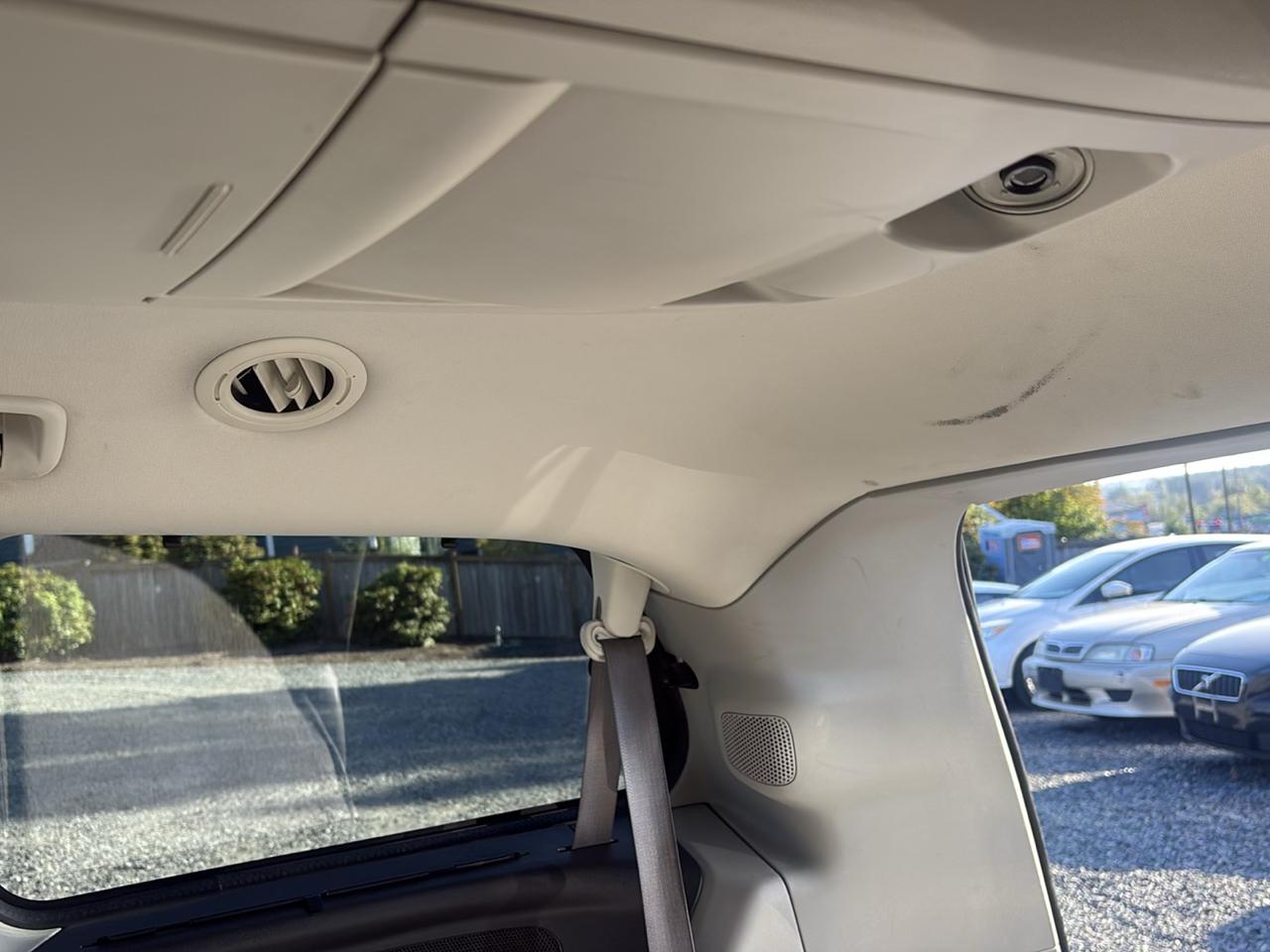 Volkswagen Routan SEL Premium 2009