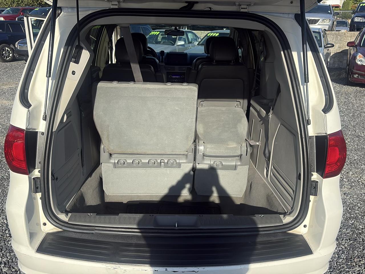 Volkswagen Routan SEL Premium 2009
