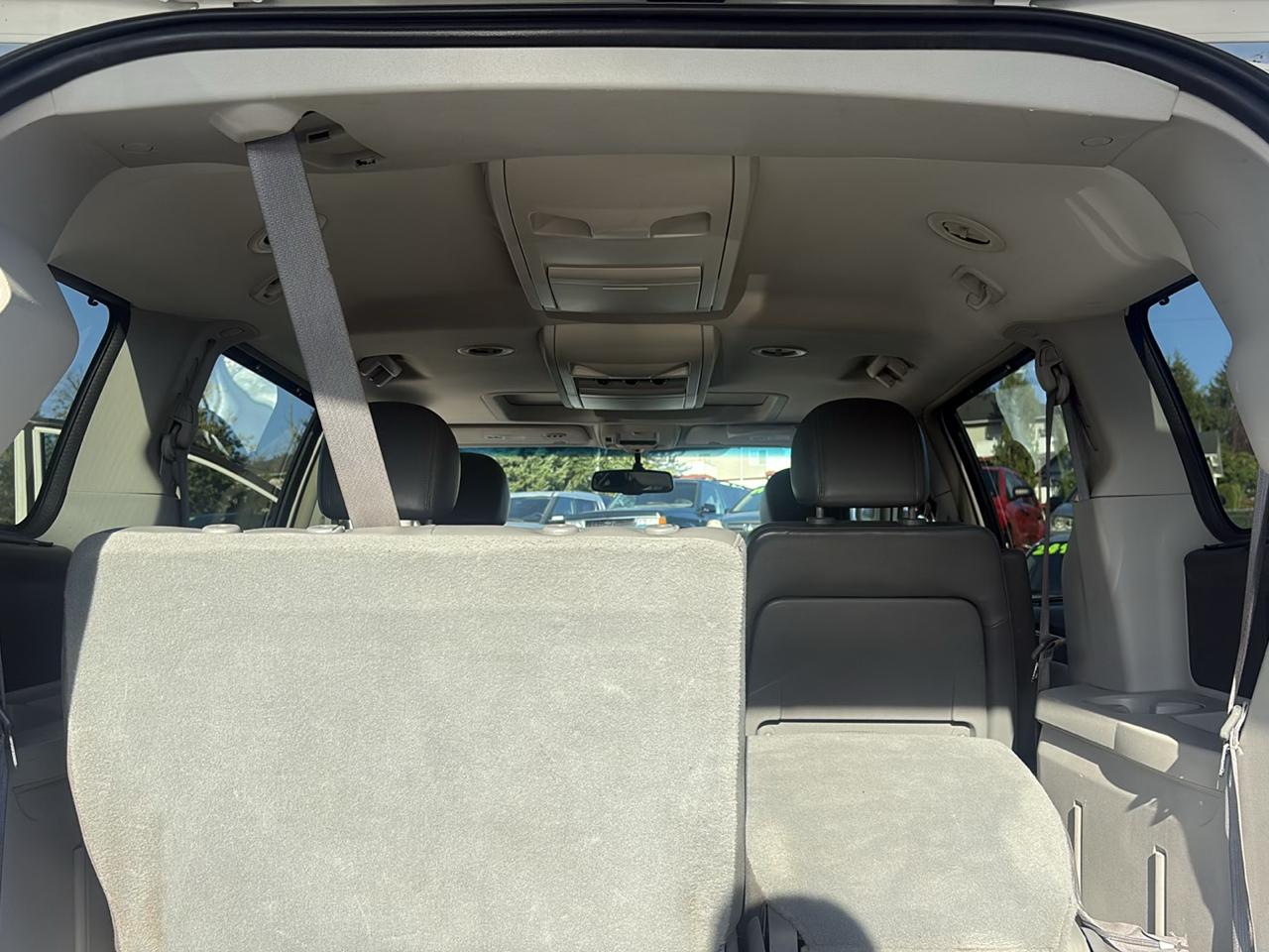 Volkswagen Routan SEL Premium 2009