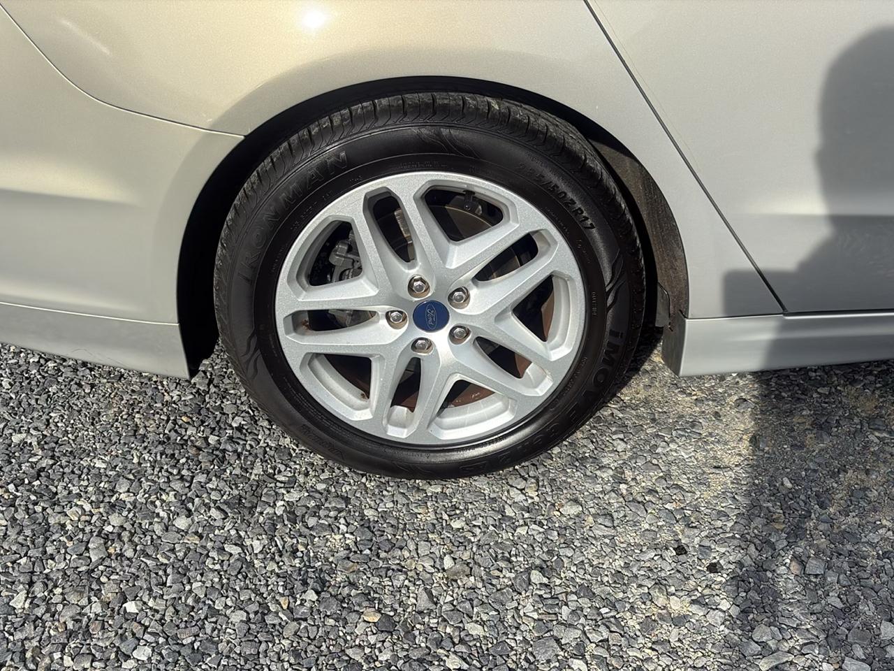 Ford Fusion SE 2016