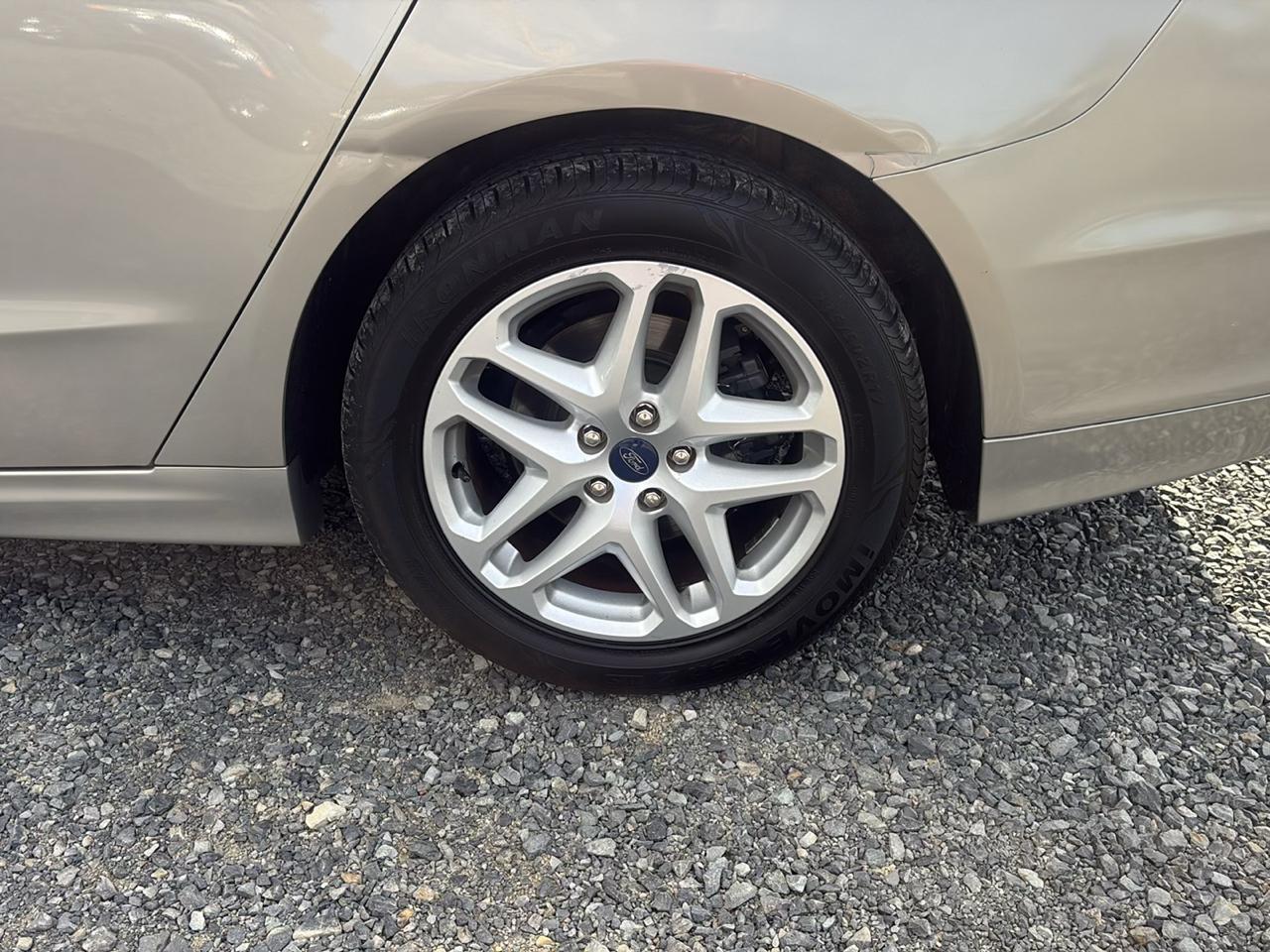 Ford Fusion SE 2016