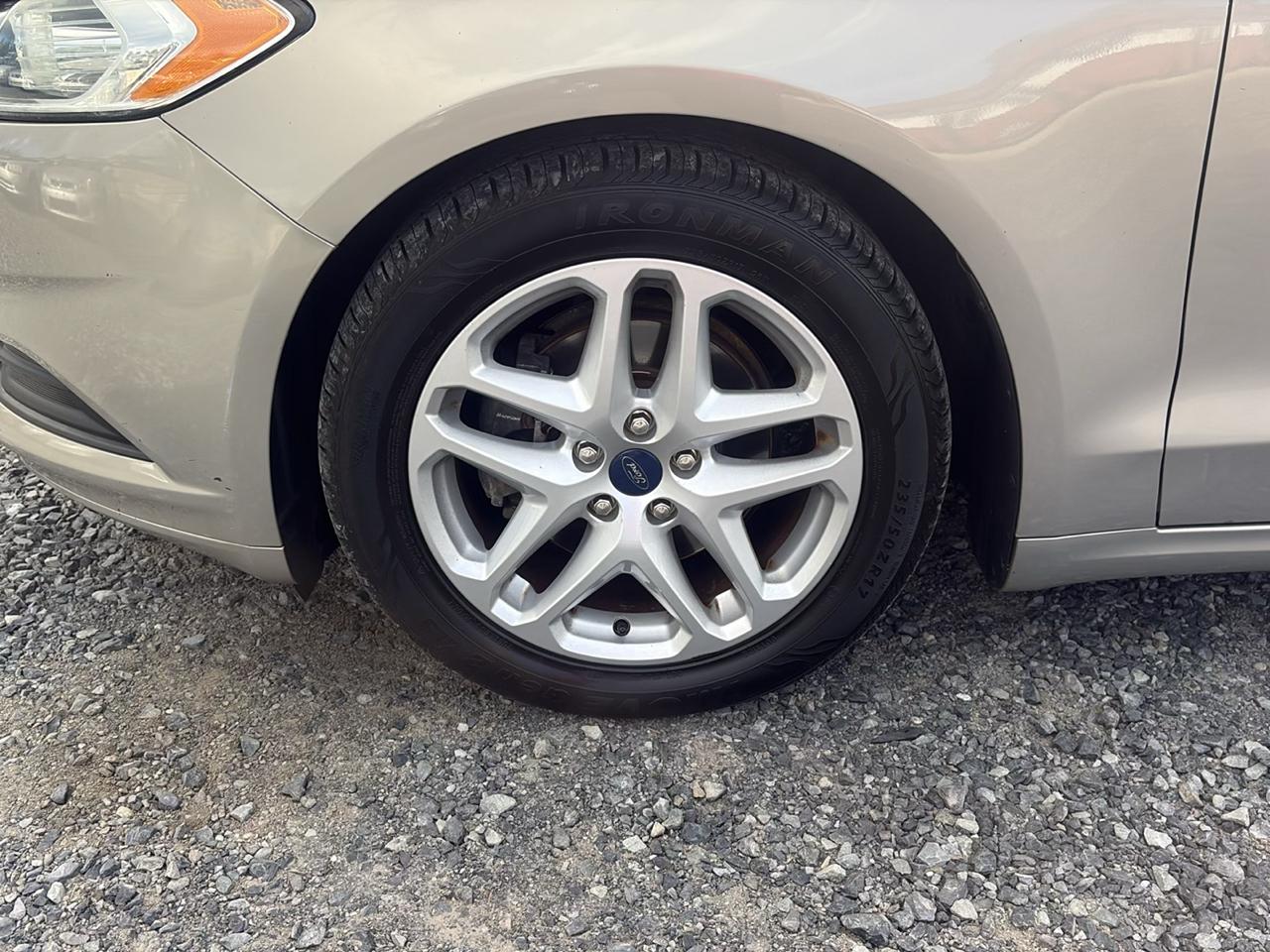 Ford Fusion SE 2016