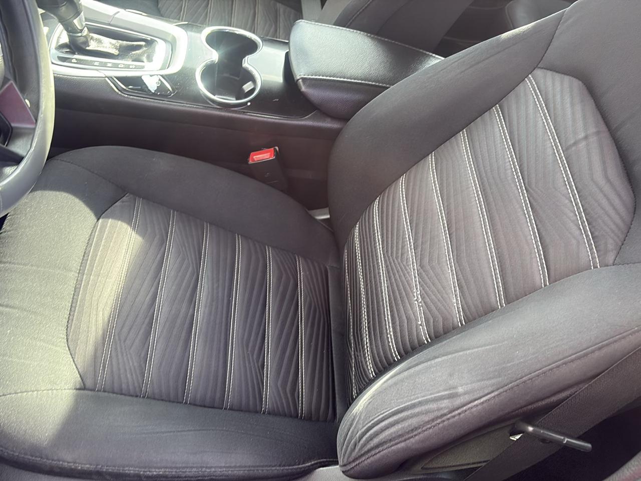 Ford Fusion SE 2016