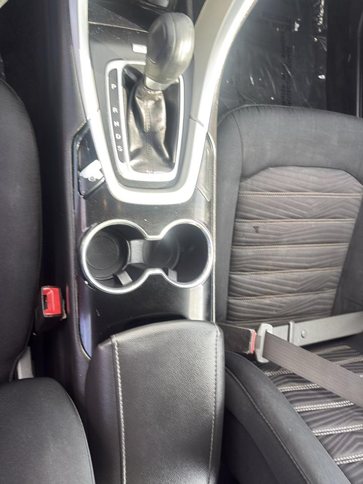 Ford Fusion SE 2016
