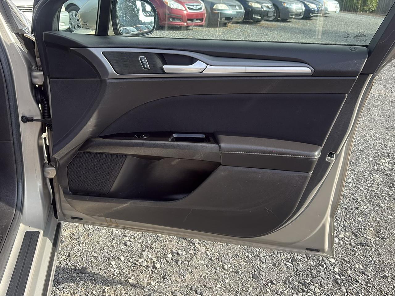 Ford Fusion SE 2016