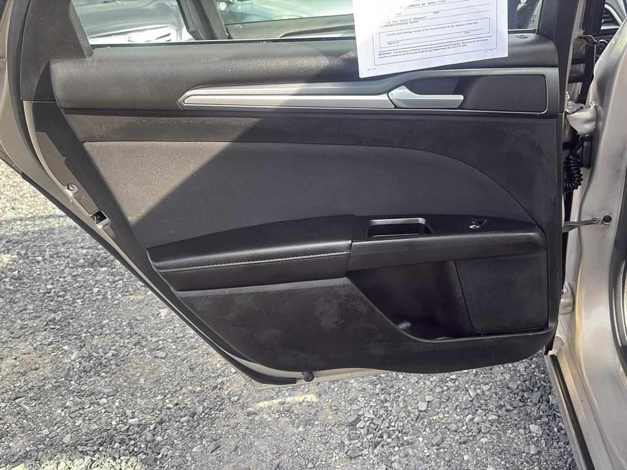 Ford Fusion SE 2016