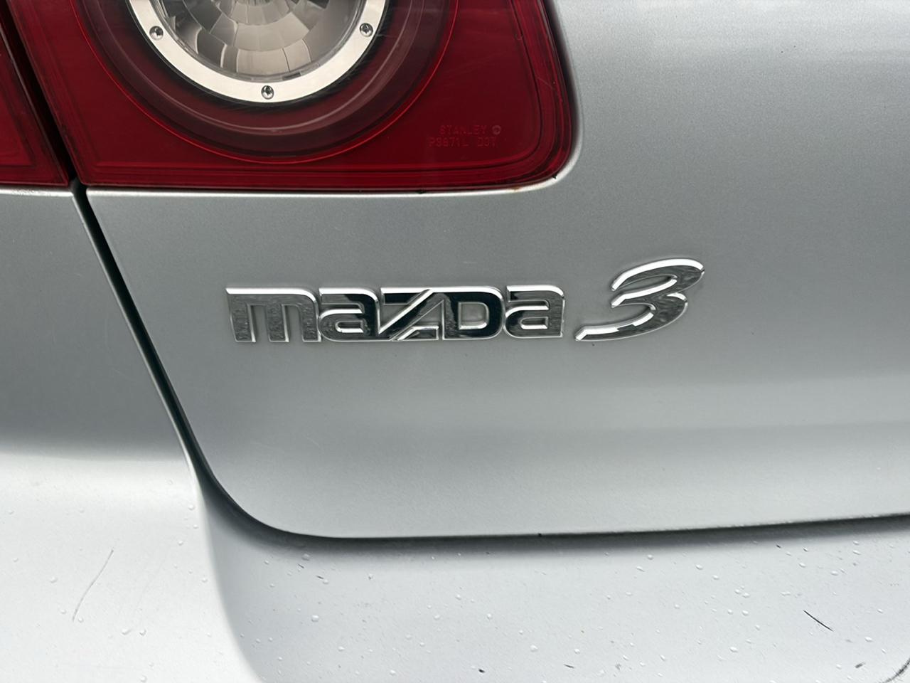 Mazda MAZDA3 i 4-door 2005