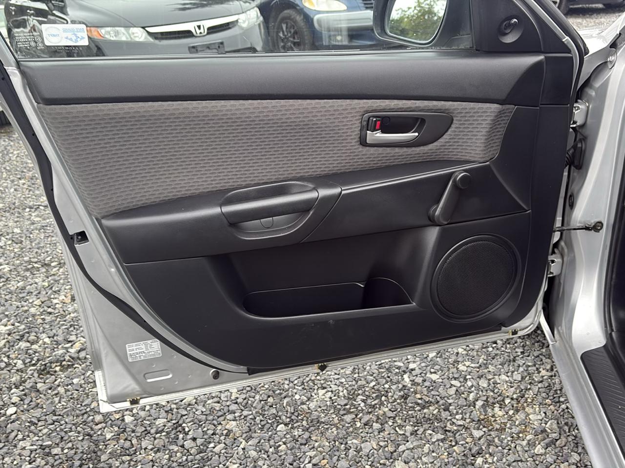 Mazda MAZDA3 i 4-door 2005